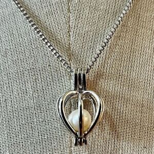 Wish heart faux pearl pendant necklace